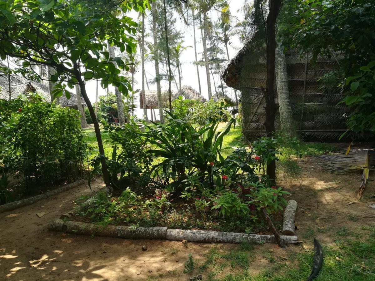 Sukriti Beach Resort Varkala Esterno foto