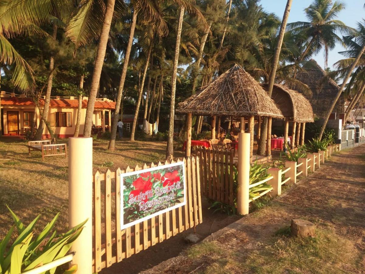 Sukriti Beach Resort Varkala Esterno foto