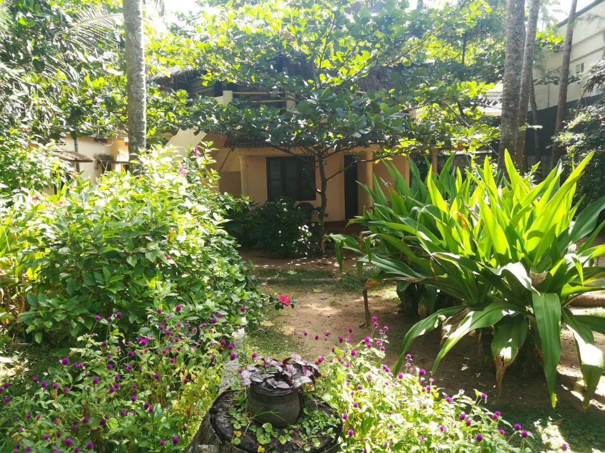 Sukriti Beach Resort Varkala Esterno foto