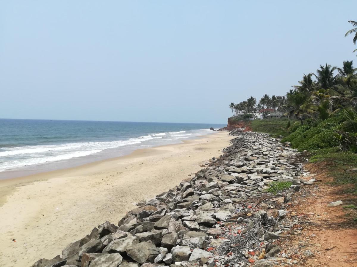 Sukriti Beach Resort Varkala Esterno foto