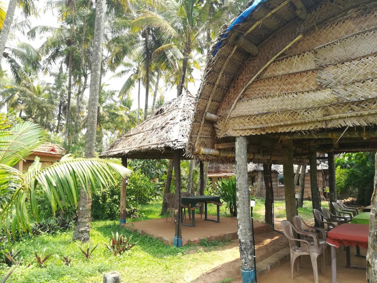 Sukriti Beach Resort Varkala Esterno foto