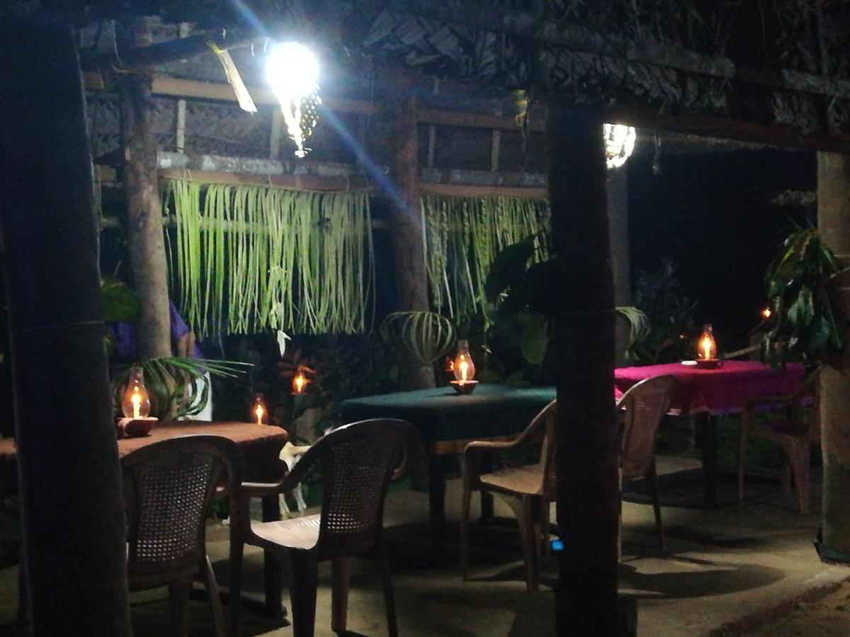 Sukriti Beach Resort Varkala Esterno foto